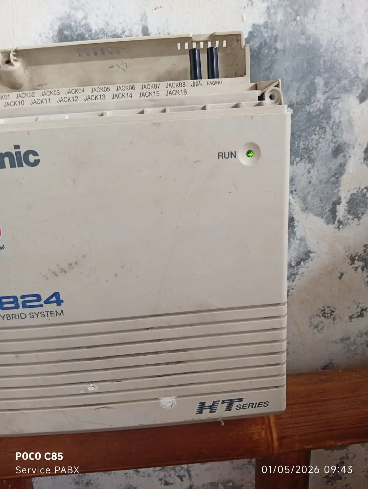 Unit PABX Panasonic KX-TES824 kembali menyala, lampu indikator Running hijau