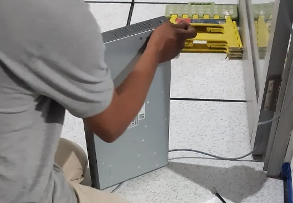 Service IP PBX - Jakarta Garansi & Profesional 2 Integrasi SIP Trunk Telkom pada Dinstar UC200